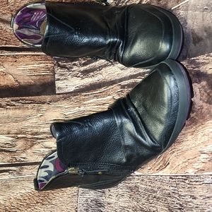 Cobb Hill | Black leather ankle boots 6M in excellent condition.